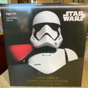 Star Wars Legends Stormtrooper Officer Bust